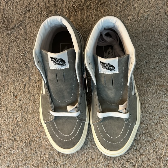 NWT Vans Pig Suede Sk-8 Hi Shoe Gray Men’s Size 4.5 Wmns Size 6 - Picture 2 of 6